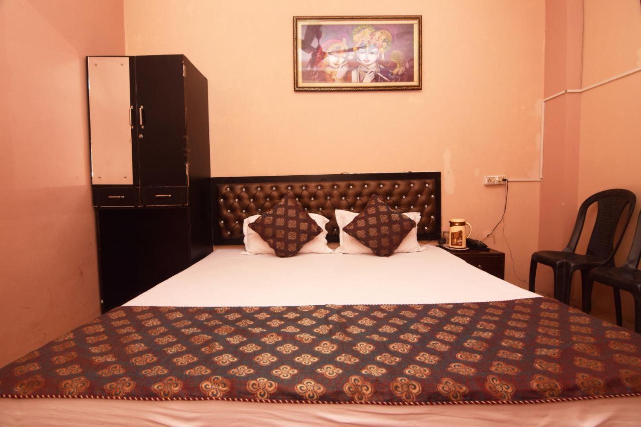 Ds Residency Varanasi-Prime Location-Parking Eksteriør billede