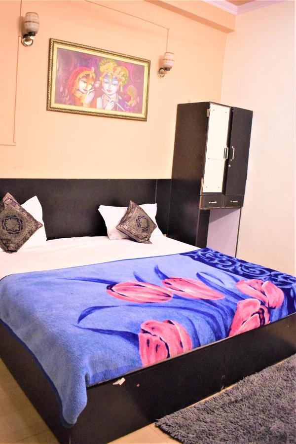 Ds Residency Varanasi-Prime Location-Parking Eksteriør billede