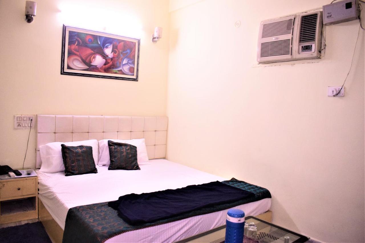 Ds Residency Varanasi-Prime Location-Parking Eksteriør billede