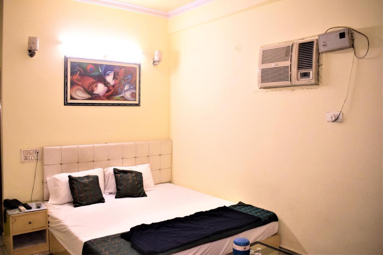 Ds Residency Varanasi-Prime Location-Parking Eksteriør billede