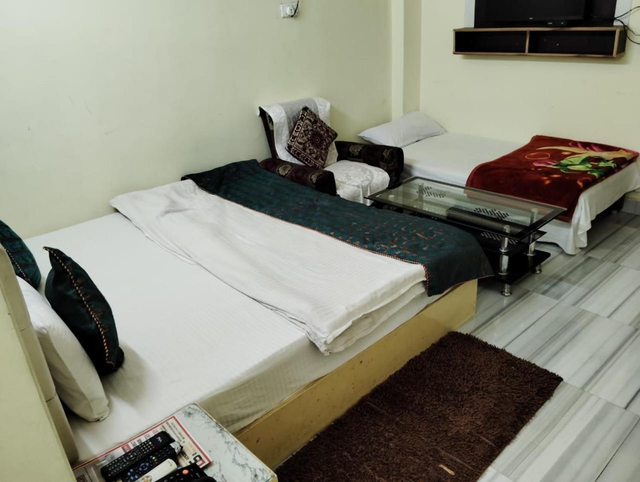 Ds Residency Varanasi-Prime Location-Parking Eksteriør billede