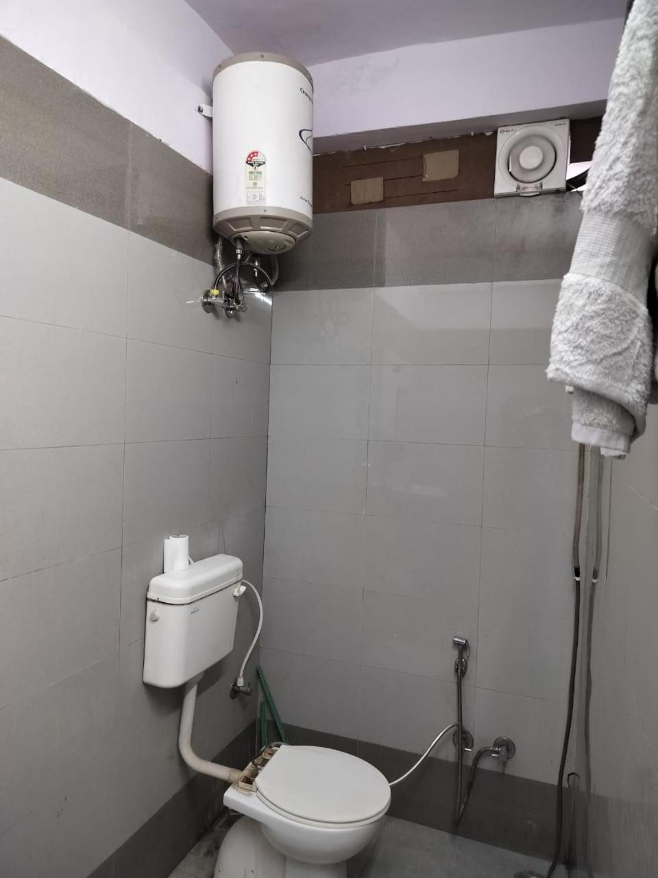 Ds Residency Varanasi-Prime Location-Parking Eksteriør billede