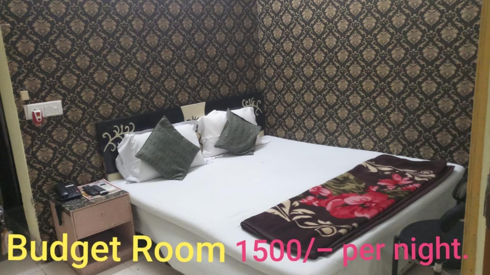 Ds Residency Varanasi-Prime Location-Parking Eksteriør billede