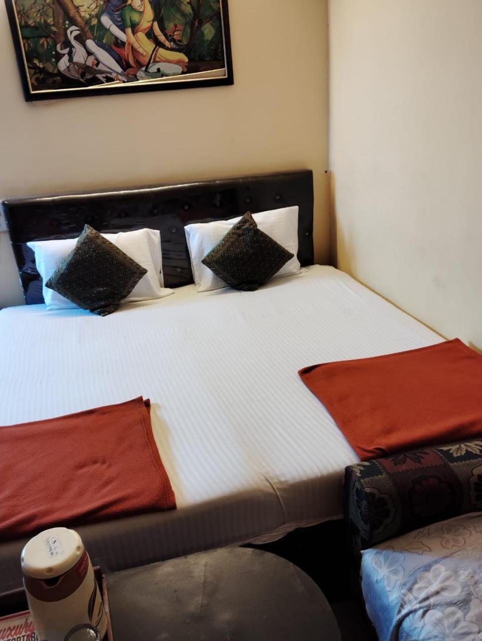 Ds Residency Varanasi-Prime Location-Parking Eksteriør billede