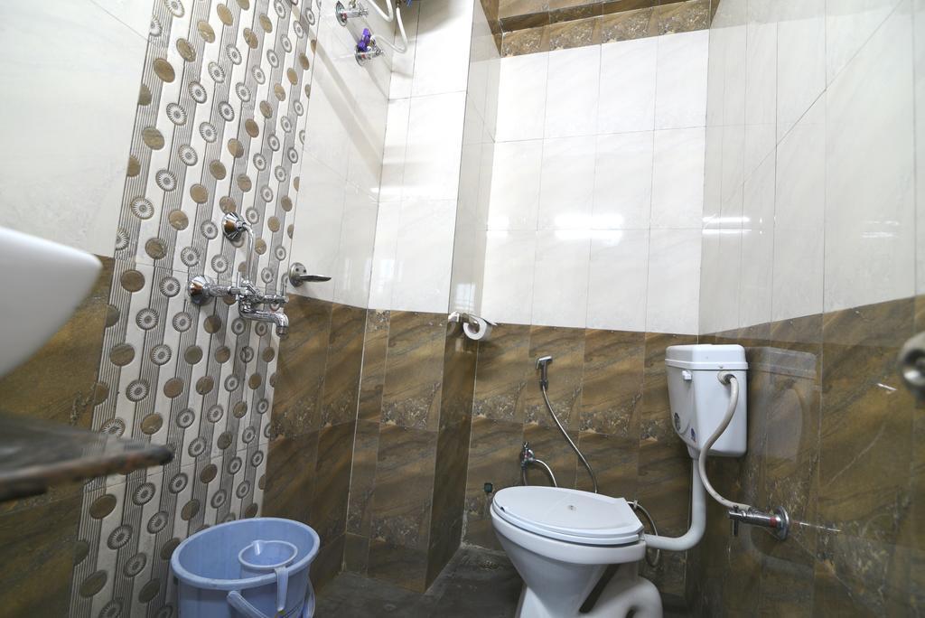 Ds Residency Varanasi-Prime Location-Parking Eksteriør billede